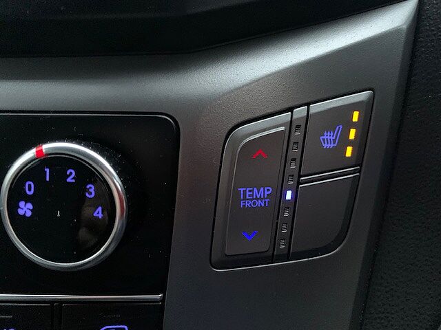 Hyundai i800 2.5 CRDi SE Nav 5dr