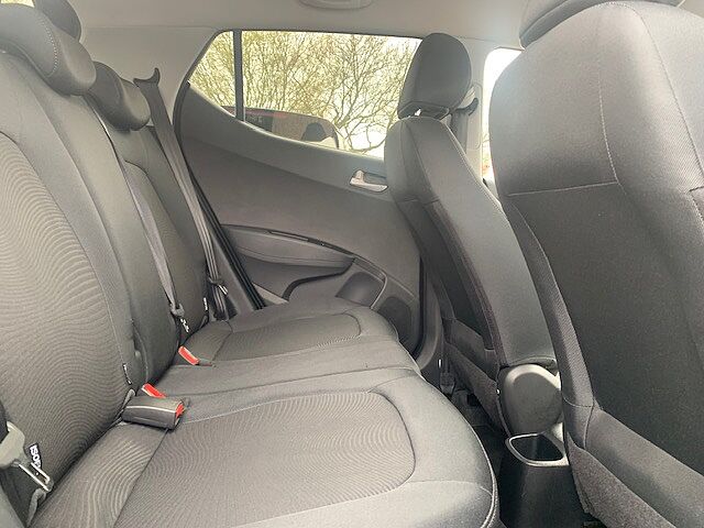 Hyundai i10 1.0 Premium 5dr