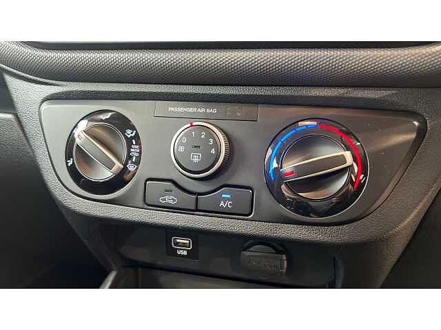 Hyundai I10 1.2 MPi SE Connect 5dr Auto Red