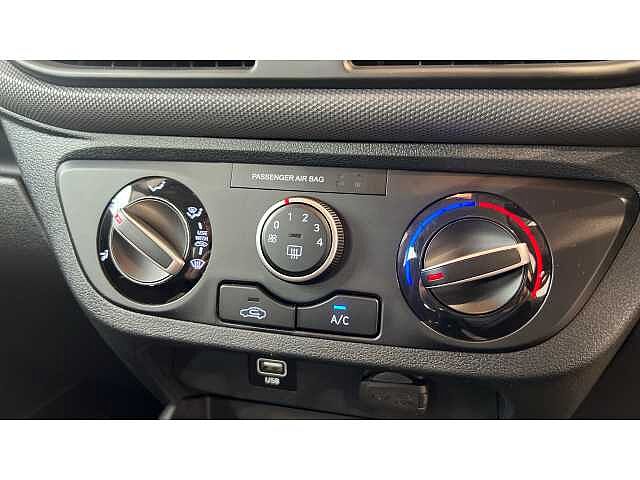 Hyundai I10 1.2 MPi SE Connect 5dr Auto Red