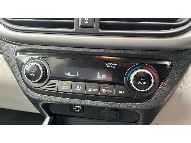 Hyundai I10 1.0 MPi Premium 5dr Auto Blue