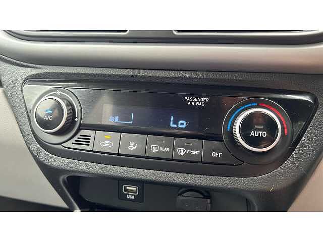 Hyundai I10 1.0 MPi Premium 5dr Auto Blue