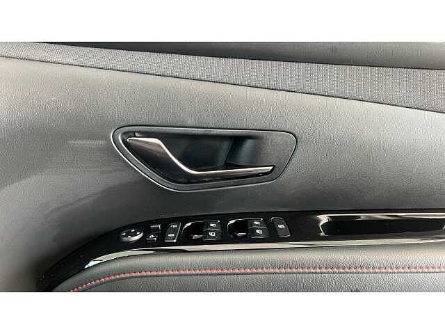 Hyundai TUCSON 1.6 TGDi Plug-in Hybrid N Line 5dr 4WD Auto WHITE
