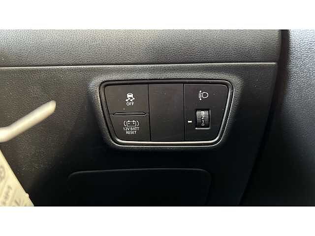 Hyundai TUCSON 1.6 TGDi Hybrid 230 SE Connect 5dr 2WD Auto WHITE