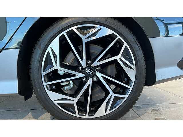 Hyundai IONIQ 6 168kW Premium 77kWh 4dr Auto Green