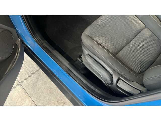 Hyundai KONA 1.6 GDi Hybrid SE Connect 5dr DCT Blue