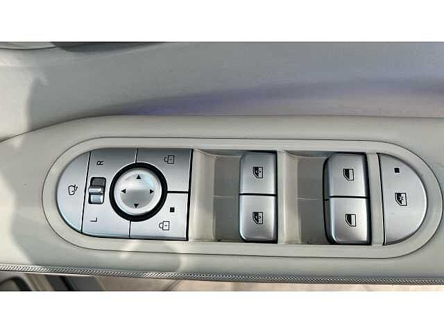 Hyundai IONIQ 5 160kW Ultimate 73 kWh 5dr Auto Gold