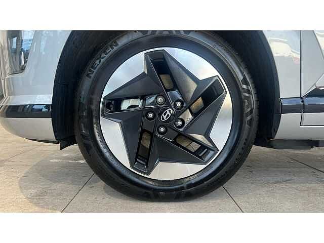Hyundai KONA 160kW Advance 65kWh 5dr Auto SILVER