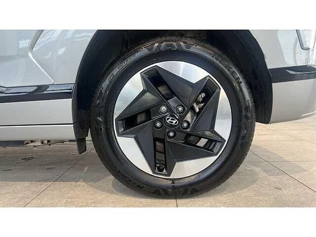 Hyundai KONA 160kW Advance 65kWh 5dr Auto SILVER