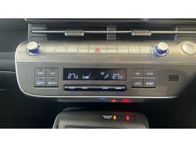 Hyundai KONA 160kW Advance 65kWh 5dr Auto SILVER