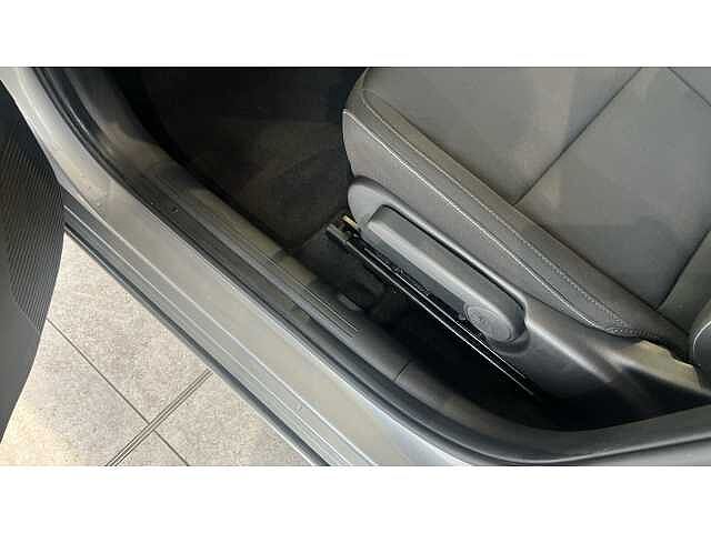 Hyundai KONA 160kW Advance 65kWh 5dr Auto SILVER