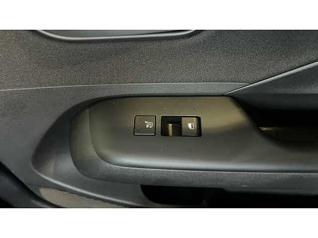 Hyundai KONA 160kW Advance 65kWh 5dr Auto SILVER