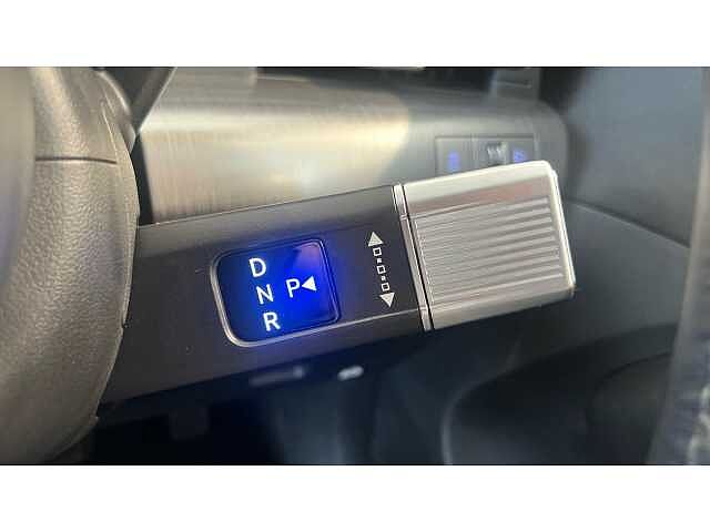 Hyundai KONA 160kW Advance 65kWh 5dr Auto SILVER