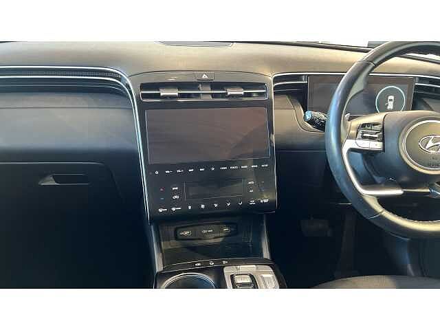 Hyundai TUCSON 1.6 TGDi Hybrid 230 SE Connect 5dr 2WD Auto Black