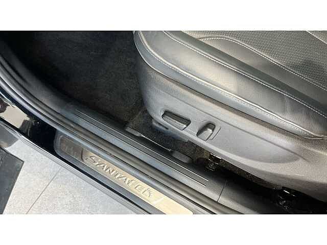 Hyundai Santa Fe SANTA FE 1.6 TGDi Hybrid Premium 5dr Auto