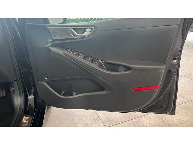 Hyundai Ioniq IONIQ 100kW Premium 38kWh 5dr Auto