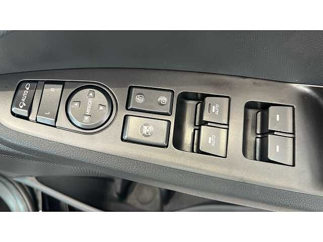 Hyundai Ioniq IONIQ 100kW Premium 38kWh 5dr Auto