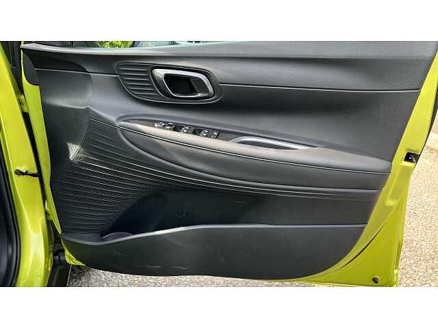 Hyundai BAYON Bayon HAT 1.0 T-gdi 90PS Tech Line DCT Lucid Lime