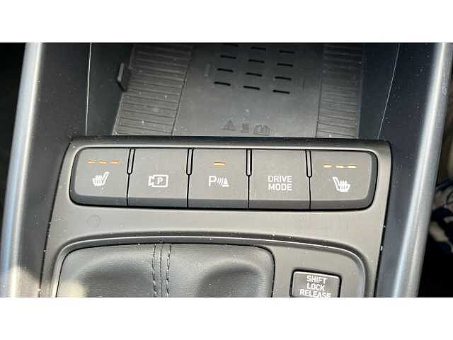 Hyundai I20 i20 5Dr HAT 1.0 T-gdi 90ps Tech Line DCT Lucid Lime