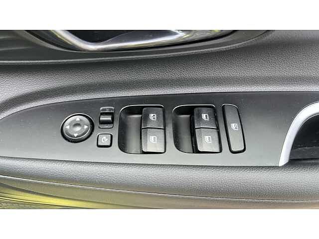 Hyundai I20 i20 5Dr HAT 1.0 T-gdi 90ps Tech Line DCT Lucid Lime