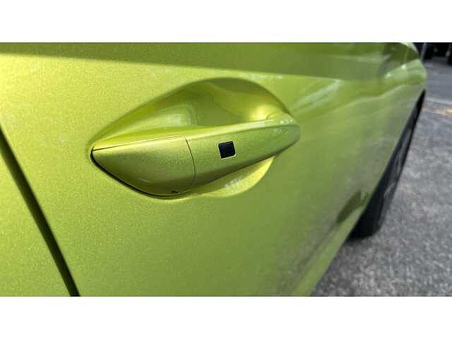 Hyundai I20 i20 5Dr HAT 1.0 T-gdi 90ps Tech Line DCT Lucid Lime