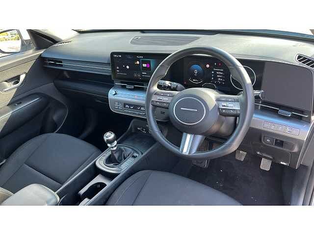 Hyundai KONA KONA 1.6T 138 Advance 5dr Serenity White