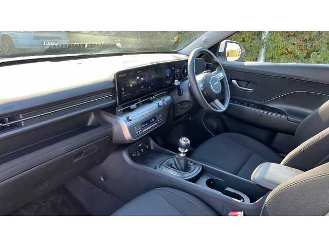 Hyundai KONA KONA 1.6T 138 Advance 5dr Serenity White