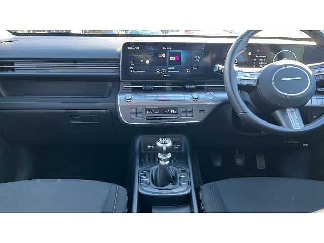 Hyundai KONA KONA 1.6T 138 Advance 5dr Serenity White