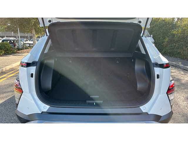 Hyundai KONA KONA 1.6T 138 Advance 5dr Serenity White