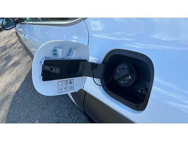 Hyundai KONA KONA 1.6T 138 Advance 5dr Serenity White
