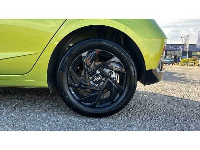Hyundai I20 I20 1.0T GDi 90 Black Line 5dr DCT Lucid Lime