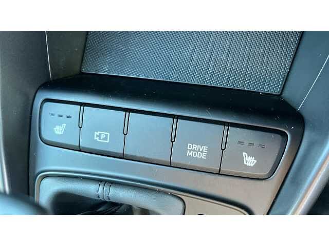 Hyundai I20 I20 1.0T GDi 90 Black Line 5dr DCT Lucid Lime