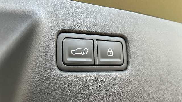 Hyundai SANTA FE 1.6 TGDi Plug-in Hybrid Calligraphy 5dr 4WD Auto Olive Green