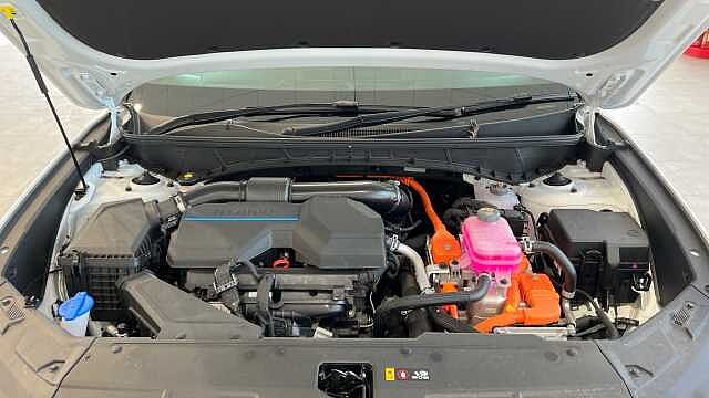 Hyundai TUCSON 1.6T Hybrid Advance 5dr Auto Atlas White