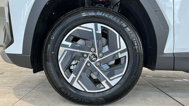 Hyundai TUCSON 1.6T Hybrid Advance 5dr Auto Atlas White