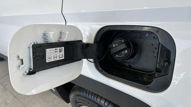 Hyundai TUCSON 1.6T Hybrid Advance 5dr Auto Atlas White