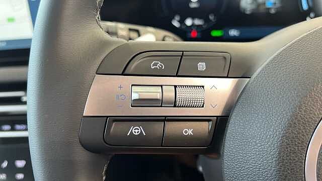 Hyundai TUCSON 1.6T Hybrid Advance 5dr Auto Atlas White