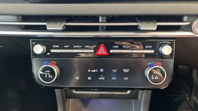 Hyundai TUCSON 1.6T Hybrid Advance 5dr Auto Atlas White