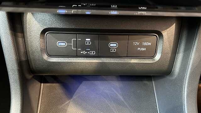 Hyundai TUCSON 1.6T Hybrid Advance 5dr Auto Atlas White