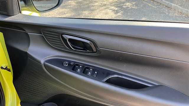 Hyundai I20 I20 1.0T GDi 90 Black Line 5dr Lucid Lime