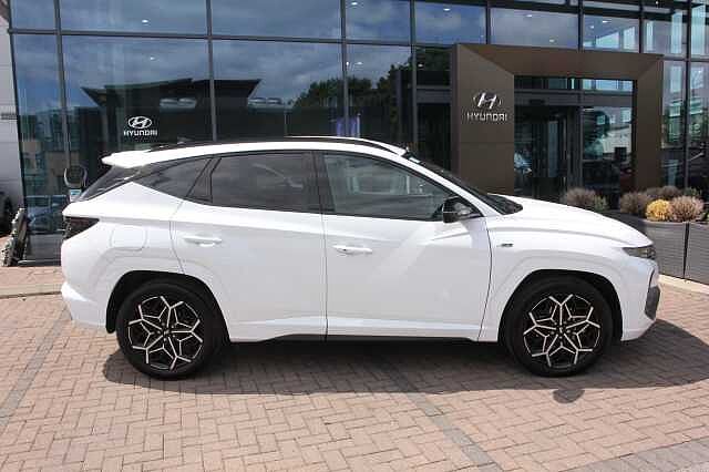 Hyundai TUCSON 1.6 TGDi Plug-in Hybrid N Line 5dr 4WD Auto White