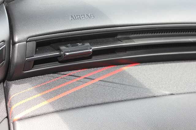 Hyundai TUCSON 1.6 TGDi Plug-in Hybrid N Line 5dr 4WD Auto White