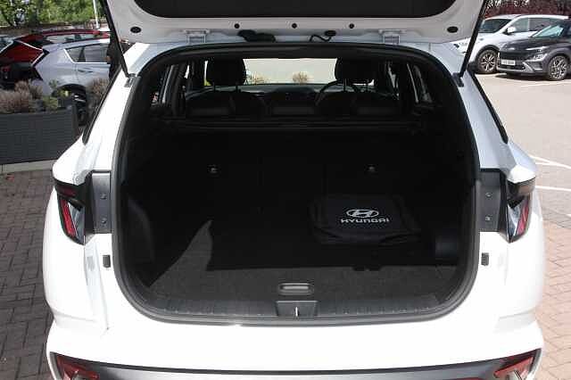 Hyundai TUCSON 1.6 TGDi Plug-in Hybrid N Line 5dr 4WD Auto White