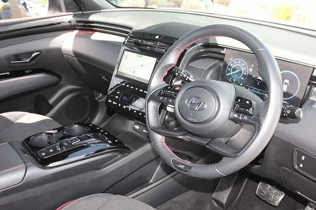 Hyundai TUCSON 1.6 TGDi Plug-in Hybrid N Line 5dr 4WD Auto White