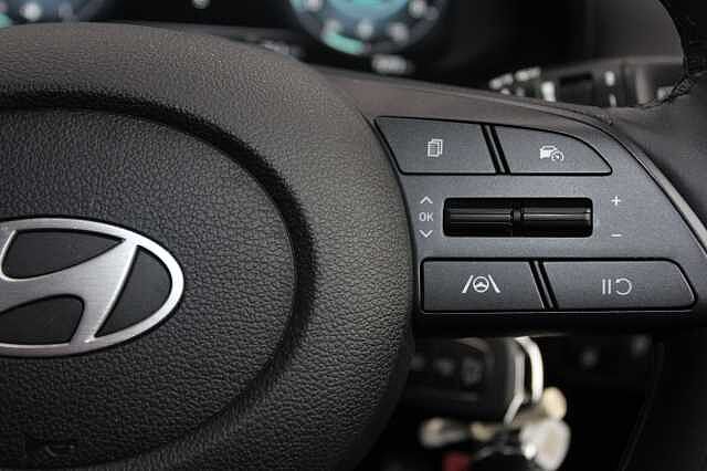 Hyundai BAYON 1.0 TGDi Premium 5dr White