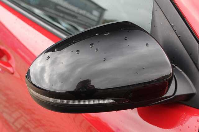 Hyundai TUCSON 1.6 CRDi 48V MHD 136 N Line 5dr 2WD Red