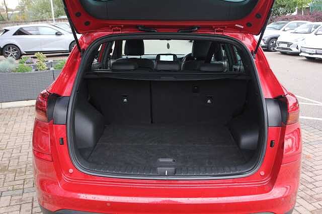 Hyundai TUCSON 1.6 CRDi 48V MHD 136 N Line 5dr 2WD Red