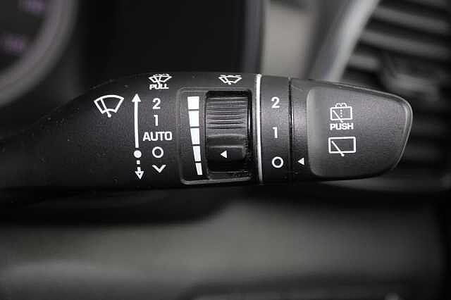 Hyundai TUCSON 1.6 CRDi 48V MHD 136 N Line 5dr 2WD Red