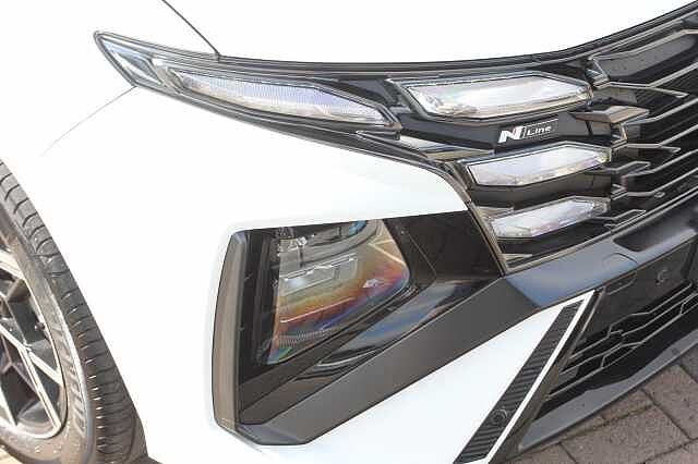 Hyundai TUCSON 1.6T Hybrid N Line 5dr Auto White