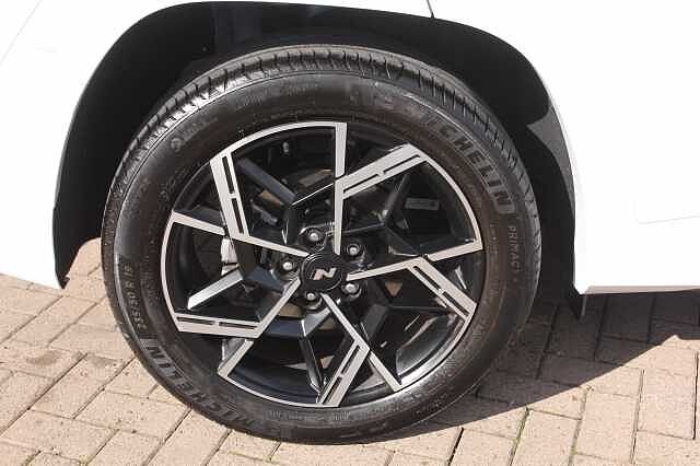 Hyundai TUCSON 1.6T Hybrid N Line 5dr Auto White